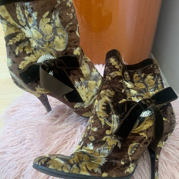 CASADEI  beautiful Short boots size 7 made in Italy - Picture 3 of 6